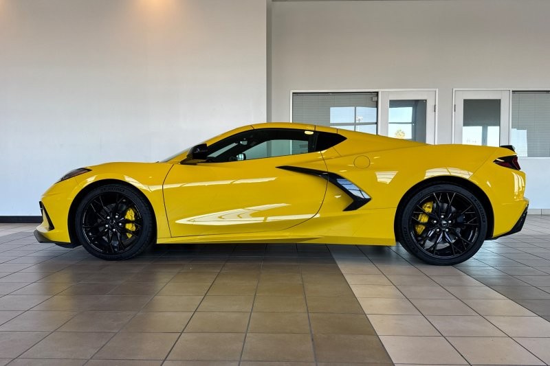 Chevrolet Corvette Vehicle Full-screen Gallery Image 07