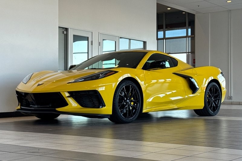 Chevrolet Corvette Vehicle Full-screen Gallery Image 08