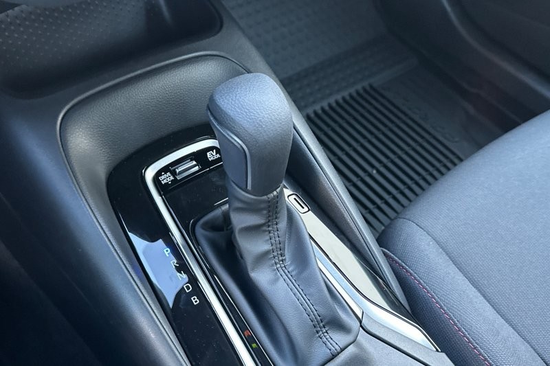 Toyota Corolla Hybrid Vehicle Full-screen Gallery Image 20
