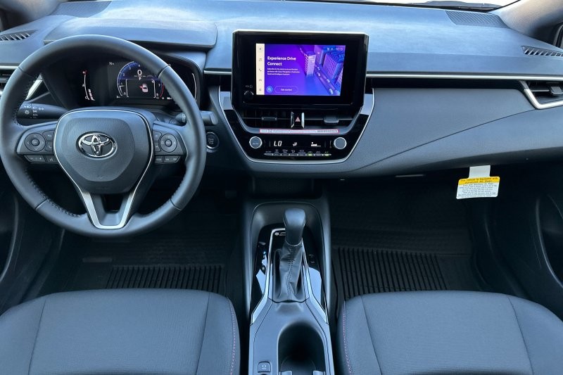 Toyota Corolla Vehicle Full-screen Gallery Image 14