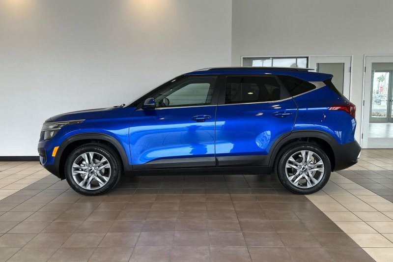 Kia Seltos Vehicle Full-screen Gallery Image 07