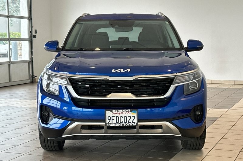 Kia Seltos Vehicle Full-screen Gallery Image 09