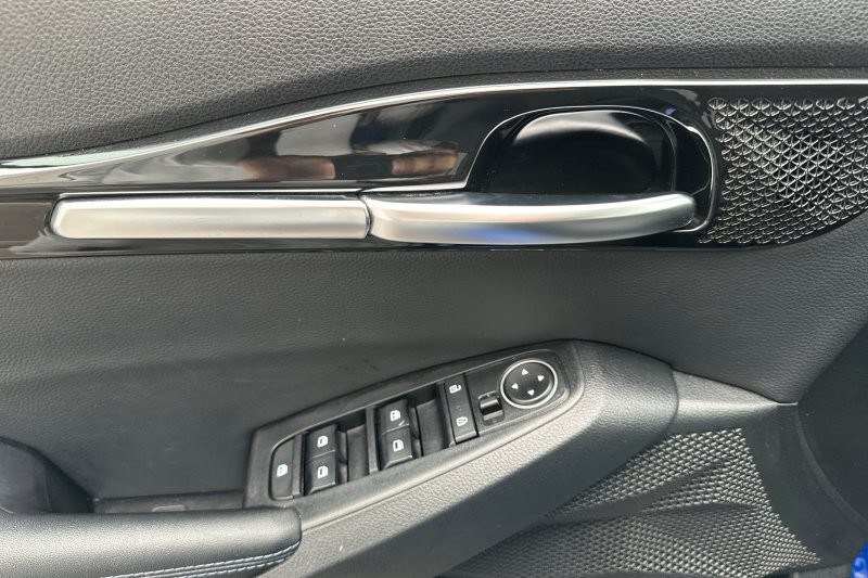 Kia Seltos Vehicle Full-screen Gallery Image 11