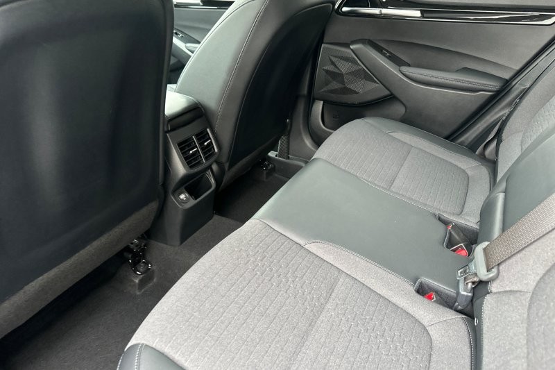 Kia Seltos Vehicle Full-screen Gallery Image 12