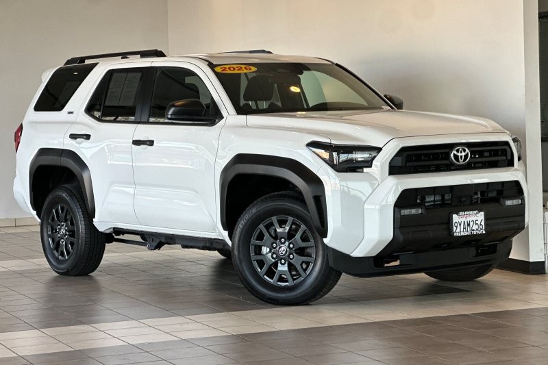 Toyota 4Runner Vehicle Full-screen Gallery Image 02