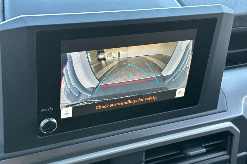 Toyota 4Runner Vehicle Full-screen Gallery Image 19