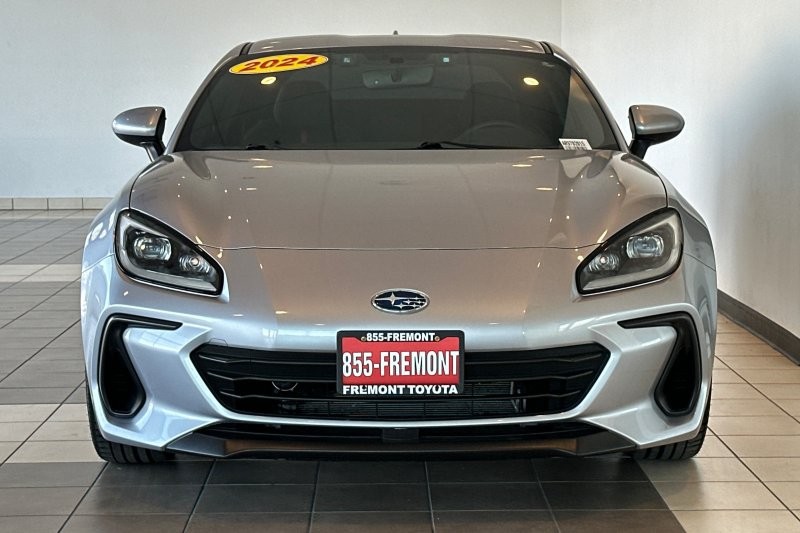 Subaru BRZ Vehicle Full-screen Gallery Image 09