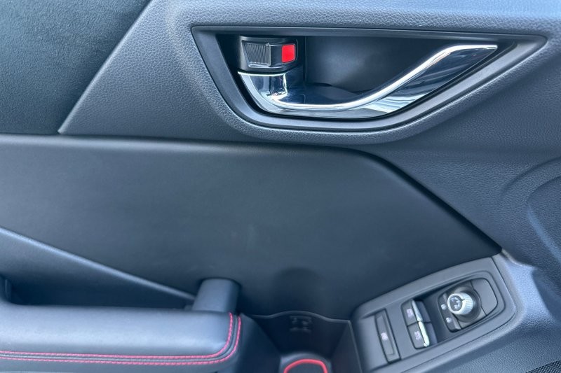 Subaru BRZ Vehicle Full-screen Gallery Image 11