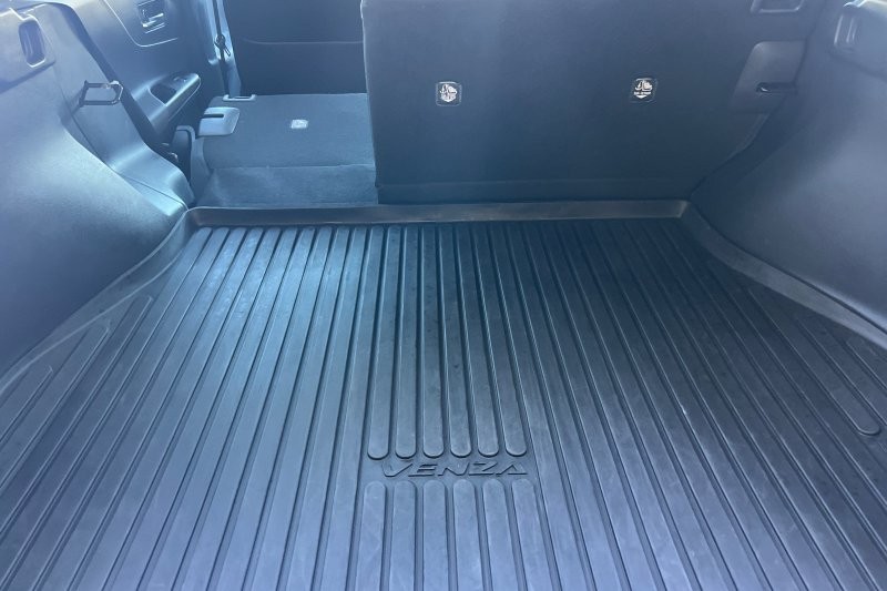 Toyota Venza Vehicle Full-screen Gallery Image 15