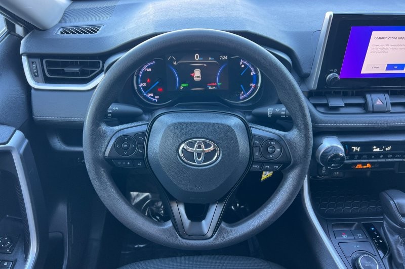 Toyota RAV4 Vehicle Full-screen Gallery Image 14