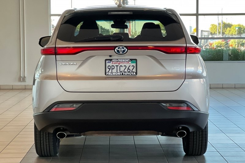 Toyota Venza Vehicle Full-screen Gallery Image 05