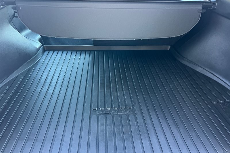 Toyota Venza Vehicle Full-screen Gallery Image 15