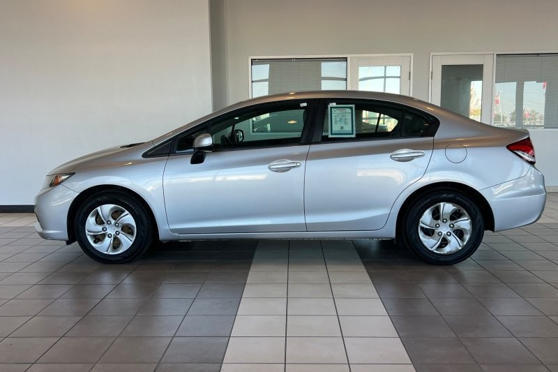 Honda Civic Sedan Vehicle Full-screen Gallery Image 07