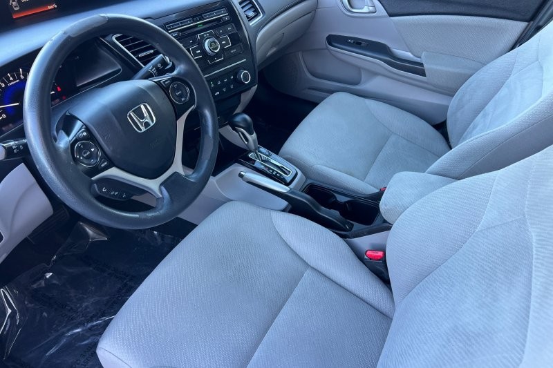 Honda Civic Sedan Vehicle Full-screen Gallery Image 10