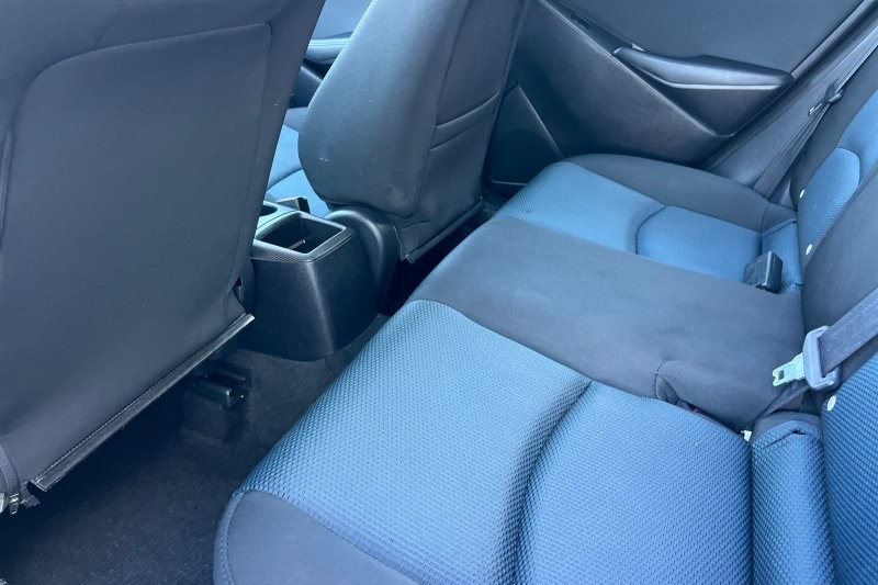 Toyota Yaris iA Vehicle Full-screen Gallery Image 12
