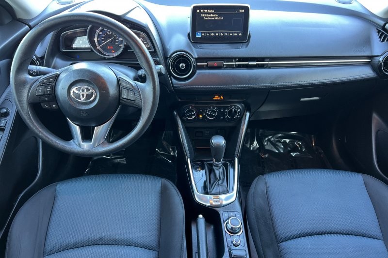 Toyota Yaris iA Vehicle Full-screen Gallery Image 13