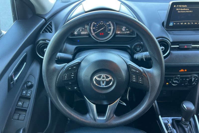 Toyota Yaris iA Vehicle Full-screen Gallery Image 14