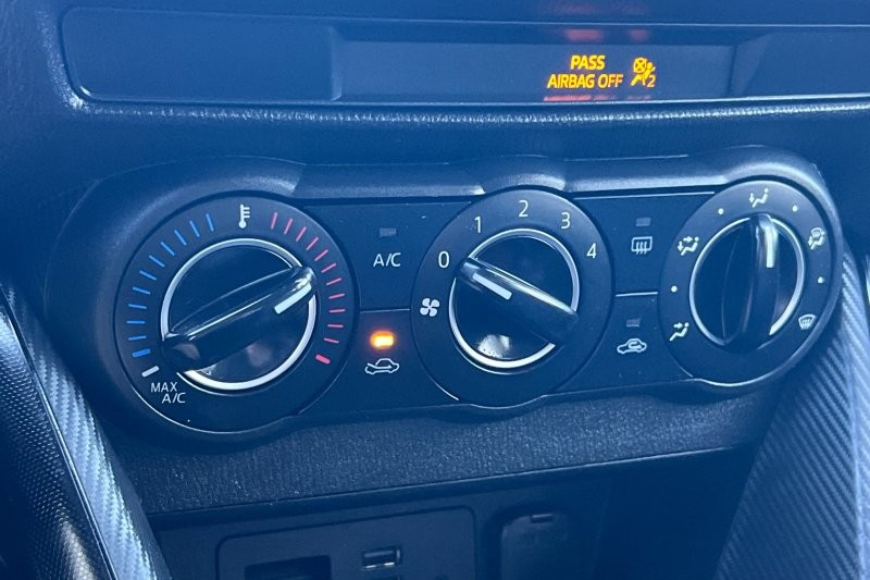 Toyota Yaris iA Vehicle Full-screen Gallery Image 19