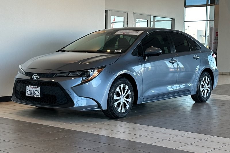 Toyota Corolla Hybrid Vehicle Full-screen Gallery Image 08