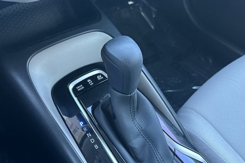 Toyota Corolla Hybrid Vehicle Full-screen Gallery Image 20