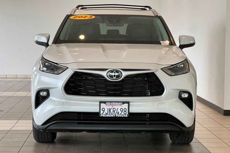 Toyota Highlander Vehicle Full-screen Gallery Image 09