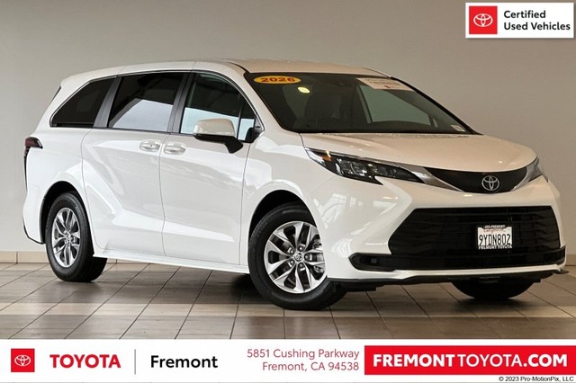 more details - toyota sienna
