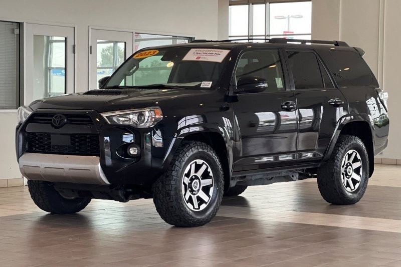 Toyota 4Runner Vehicle Full-screen Gallery Image 08