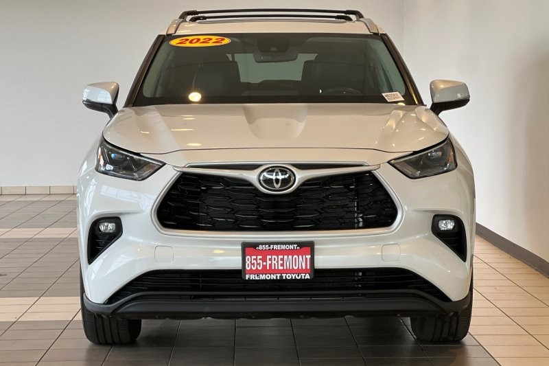 Toyota Highlander Vehicle Full-screen Gallery Image 09