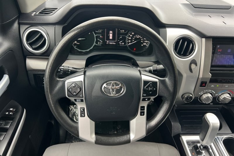 Toyota Tundra 4WD Vehicle Full-screen Gallery Image 14