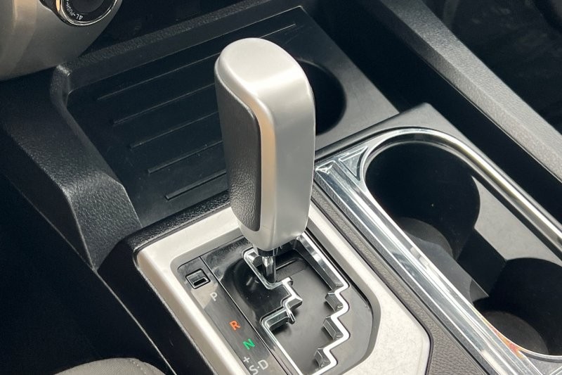 Toyota Tundra 4WD Vehicle Full-screen Gallery Image 20