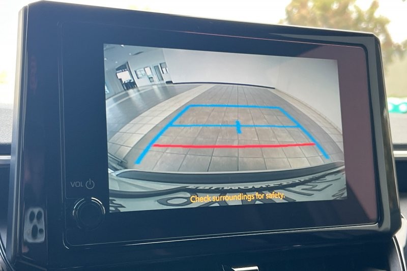Toyota Corolla Vehicle Full-screen Gallery Image 18