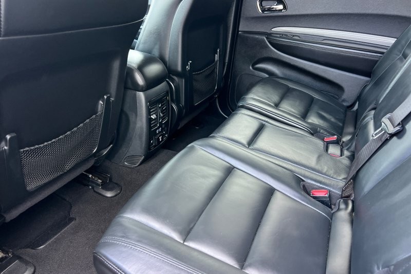 Dodge Durango Vehicle Full-screen Gallery Image 12