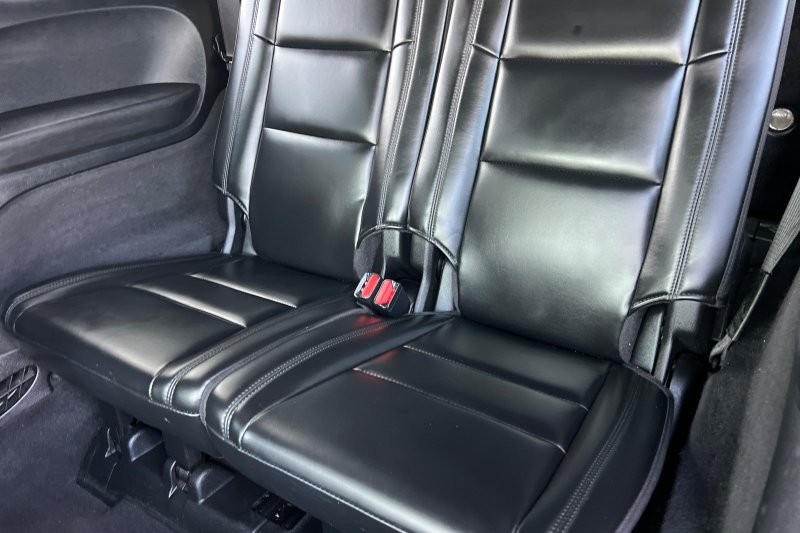 Dodge Durango Vehicle Full-screen Gallery Image 15