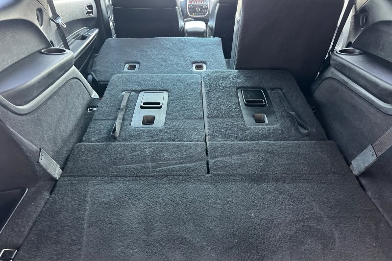 Dodge Durango Vehicle Full-screen Gallery Image 16
