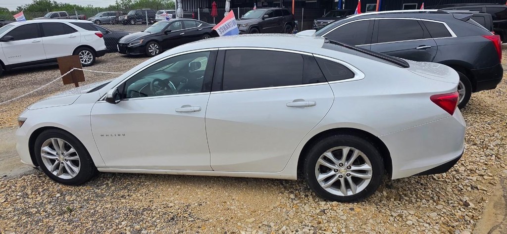 Chevrolet Malibu Vehicle Full-screen Gallery Image 05