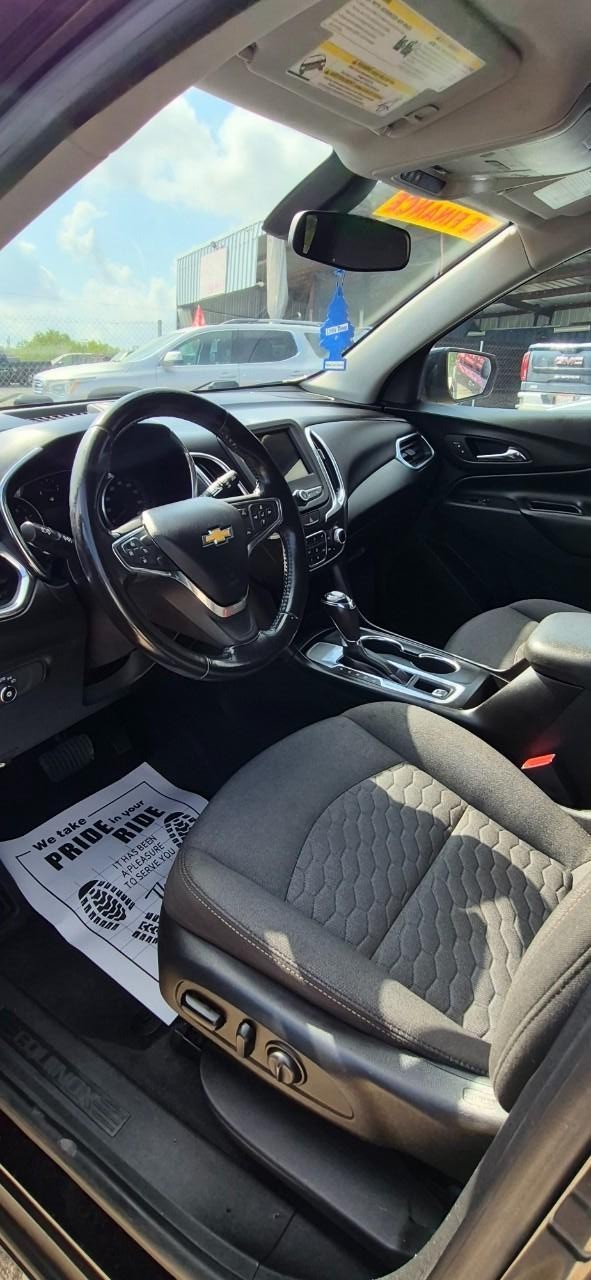 Chevrolet Equinox Vehicle Full-screen Gallery Image 04