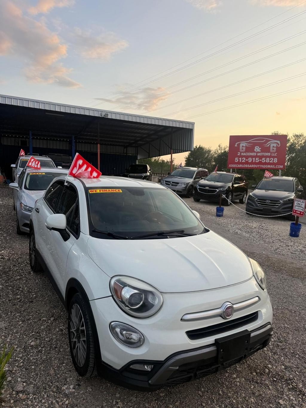 FIAT 500X Vehicle Full-screen Gallery Image 09