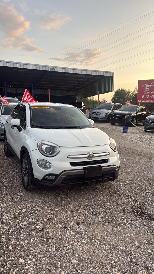 FIAT 500X Vehicle Full-screen Gallery Image 11