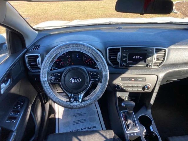 Kia Sportage Vehicle Full-screen Gallery Image 07