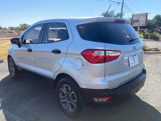 Ford EcoSport Vehicle Full-screen Gallery Image 4