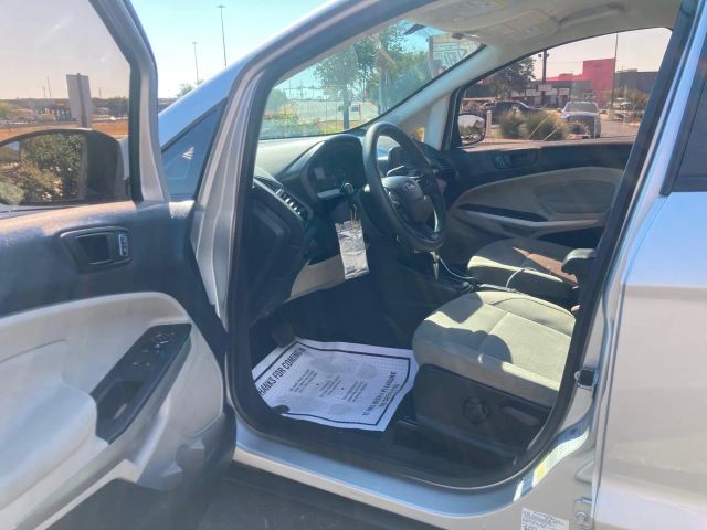 Ford EcoSport Vehicle Full-screen Gallery Image 5