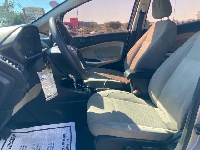 Ford EcoSport Vehicle Full-screen Gallery Image 7