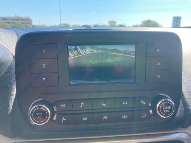 Ford EcoSport Vehicle Full-screen Gallery Image 8