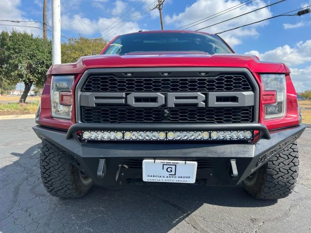 Ford F-150 Vehicle Full-screen Gallery Image 5