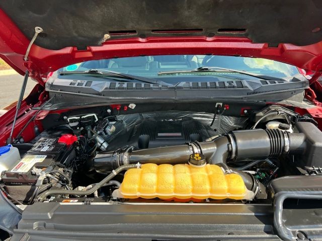 Ford F-150 Vehicle Full-screen Gallery Image 14