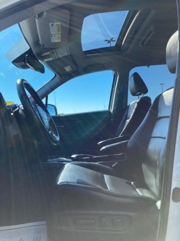 Honda Pilot Vehicle Full-screen Gallery Image 7