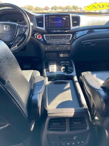 Honda Pilot Vehicle Full-screen Gallery Image 9