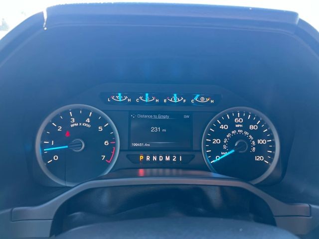 Ford F-150 Vehicle Full-screen Gallery Image 8