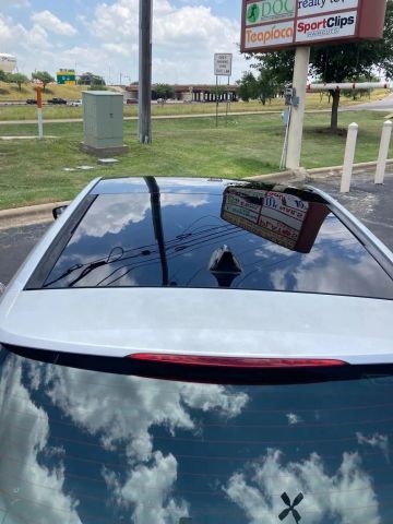 Hyundai Elantra GT Vehicle Full-screen Gallery Image 7