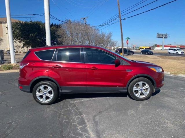 Ford Escape Vehicle Full-screen Gallery Image 5